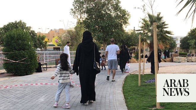 الرياض تعيد الحياة للأماكن العامة بمبادرة قشطة الرياض تعيد الحياة للأماكن العامة بمبادرة قشطة