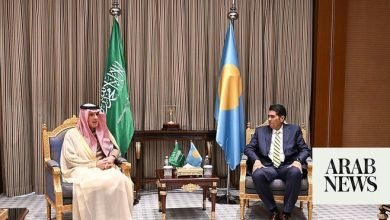 وزير سعودي يلتقي رئيس بالاو في الرياض
