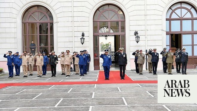رئيس الأركان العامة السعودي يلتقي عددا من المسؤولين في إيطاليا رئيس الأركان العامة السعودي يلتقي عددا من المسؤولين في إيطاليا
