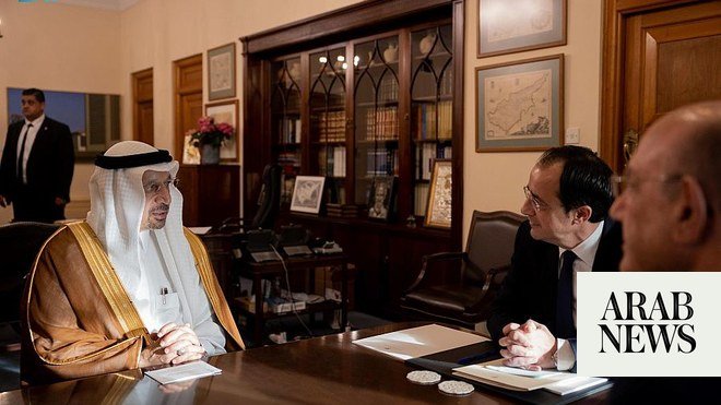 الرئيس القبرصي يجري مباحثات مع وزير الاستثمار السعودي الرئيس القبرصي يجري مباحثات مع وزير الاستثمار السعودي