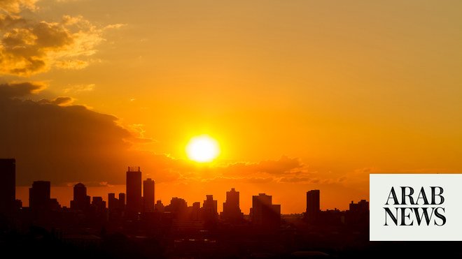 Saudi Health Ministry issues severe heatwave warning Saudi Health Ministry issues severe heatwave warning