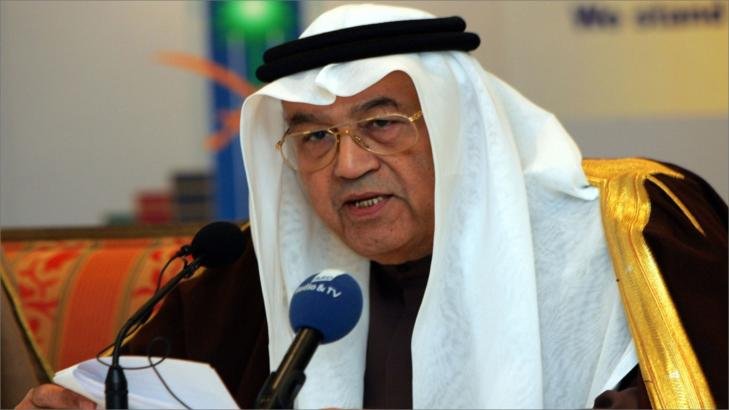 من هو غازي القصيبي؟ نسبه وحياته وشعره من هو غازي القصيبي؟ نسبه وحياته وشعره